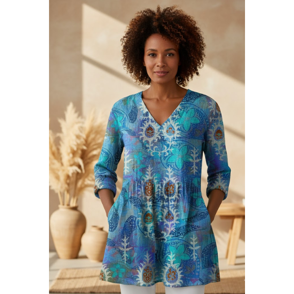 Lilia | Long V-Neck Shirt